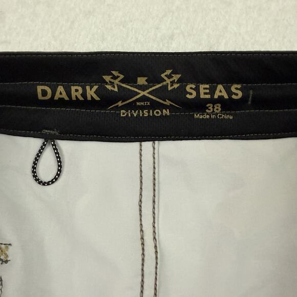 Dark Seas Gladeview 20” Camo Boardshorts Size 38 Surf Swim Trunks NWT - Picture 2 of 14